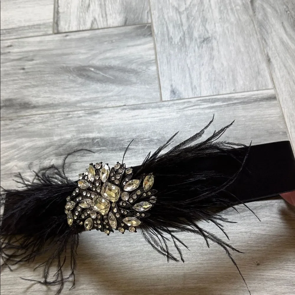 White House Black Market Black Feather Belt with Crystal Brooch Size Small